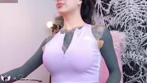 Antonia online show from April 1, 2026, 7:55 pm