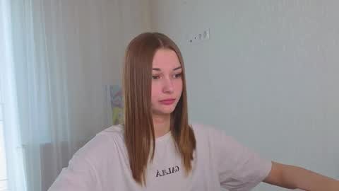 Miroslava online show from October 4, 2025, 9:18 am