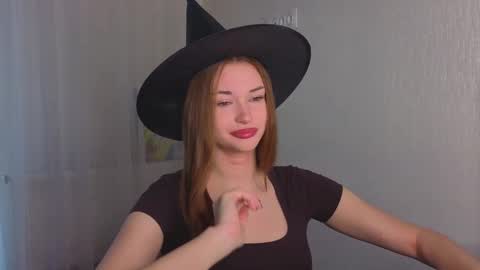 Miroslava online show from November 1, 2025, 5:09 am