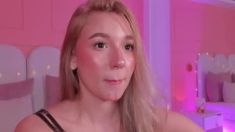 Shantall online show from February 22, 2026, 6:13 am