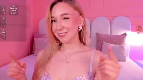 Snapshot of shatall_rouge chatting on May 29, 2026, 1:20 pm Shantall online show from May 29, 2026, 1:20 pm