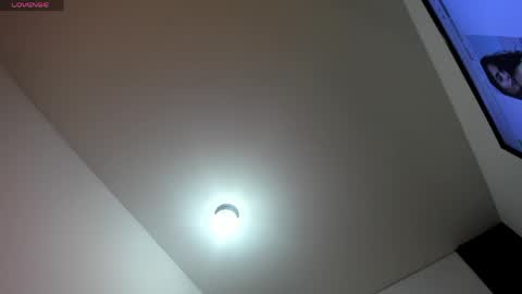 Shauna online show from April 15, 2026, 6:26 pm