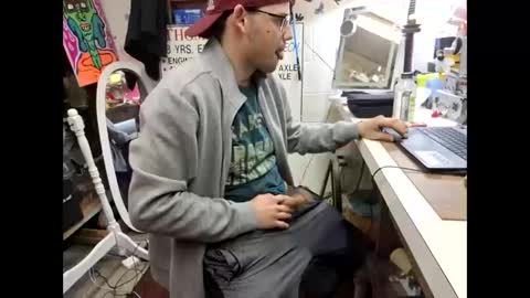 Snapshot of shawnboarder94 chatting on March 10, 2025, 1:23 am snowboarder9420 online show from March 10, 2025, 1:23 am