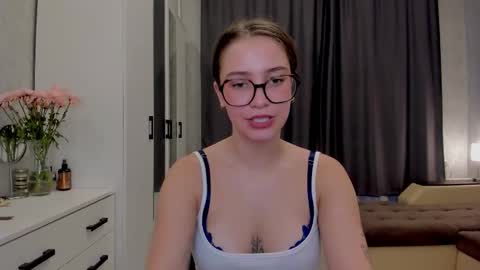 Snapshot of shawty__mariaa chatting on September 12, 2025, 1:33 pm shawty__mariaa online show from September 12, 2025, 1:33 pm