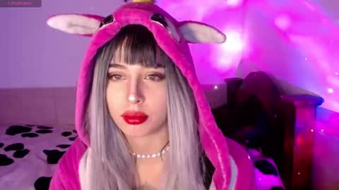 Shayla 3 online show from October 12, 2025, 4:44 am