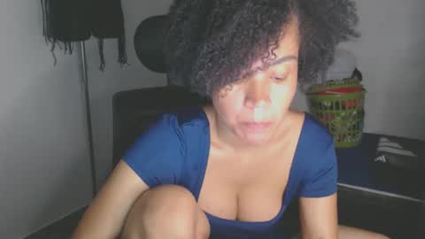 Shayna online show from April 3, 2026, 12:52 am