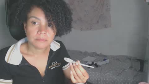 Shayna online show from April 19, 2026, 12:11 am