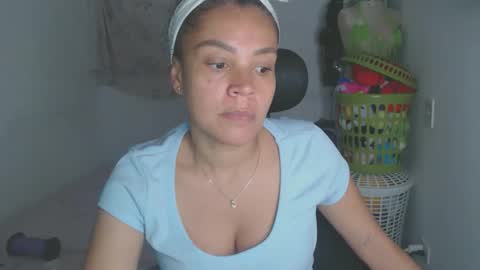 Shayna online show from May 18, 2026, 12:51 am