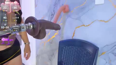 Shayra online show from November 6, 2025, 12:06 pm