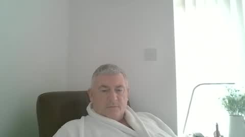 Snapshot of she52 chatting on December 21, 2024, 10:39 am she52 online show from December 21, 2024, 10:39 am