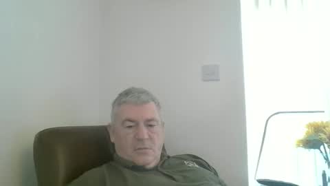 Snapshot of she52 chatting on December 30, 2024, 8:32 am she52 online show from December 30, 2024, 8:32 am