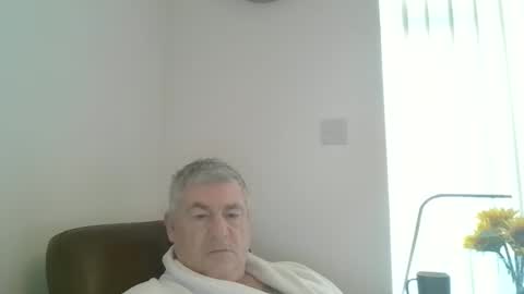 Snapshot of she52 chatting on January 7, 2025, 8:45 am she52 online show from January 7, 2025, 8:45 am