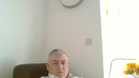 Snapshot of she52 chatting on February 17, 2025, 12:48 pm she52 online show from February 17, 2025, 12:48 pm