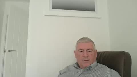 Snapshot of she52 chatting on October 27, 2025, 11:36 am she52 online show from October 27, 2025, 11:36 am