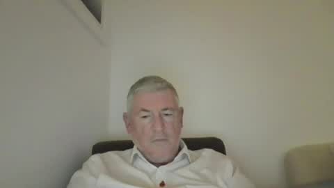 Snapshot of she52 chatting on October 30, 2025, 5:46 pm she52 online show from October 30, 2025, 5:46 pm