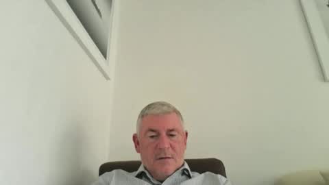 Snapshot of she52 chatting on November 6, 2025, 1:56 pm she52 online show from November 6, 2025, 1:56 pm