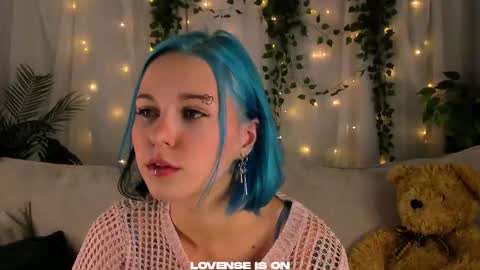 Anika online show from October 16, 2025, 1:12 pm