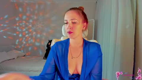 she_wolf1 online show from April 7, 2026, 2:50 pm