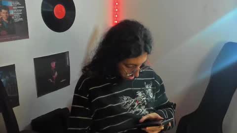 Snapshot of shelby__loveshow chatting on February 18, 2025, 5:53 am shelby__loveshow online show from February 18, 2025, 5:53 am