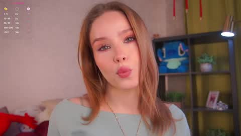 Lina online show from April 10, 2026, 1:55 am