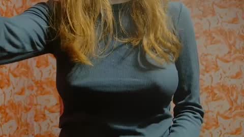 Erika online show from December 19, 2024, 8:55 pm