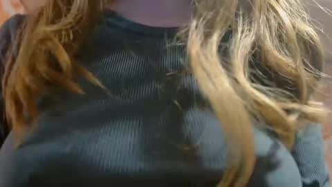 Erika online show from January 4, 2025, 12:27 am