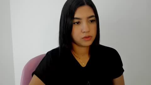   online show from November 5, 2025, 4:23 am