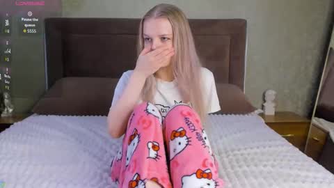 shellyboom online show from November 27, 2025, 4:53 pm