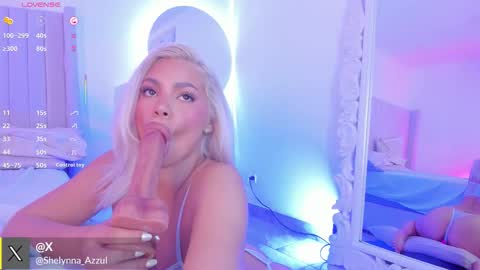 shelynna_azzul online show from October 20, 2025, 8:53 pm