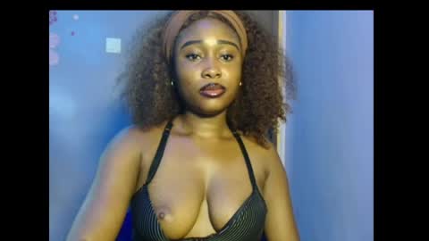 Snapshot of shena_xnomy chatting on June 23, 2026, 6:33 am Favour online show from June 23, 2026, 6:33 am