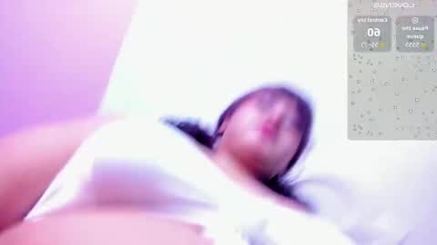 SHENOA online show from November 1, 2025, 2:46 am