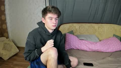 Max online show from October 15, 2025, 6:52 pm