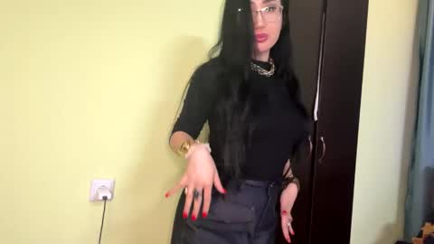 Sherry online show from April 30, 2026, 6:36 pm