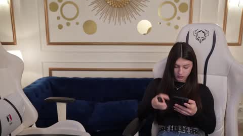 Snapshot of sheryl_elegance chatting on February 28, 2025, 12:20 pm Sheryl online show from February 28, 2025, 12:20 pm