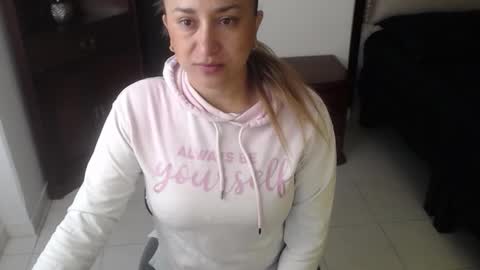 sheryl_jones online show from October 16, 2025, 12:28 pm