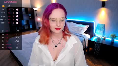 Snapshot of sheslinki chatting on January 14, 2025, 12:14 pm Hello guys my name is Aemilia online show from January 14, 2025, 12:14 pm