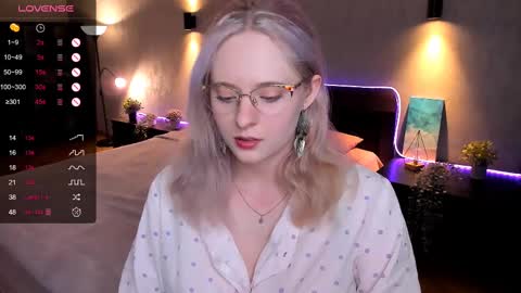 Snapshot of sheslinki chatting on February 12, 2025, 9:10 am Hello guys my name is Aemilia online show from February 12, 2025, 9:10 am