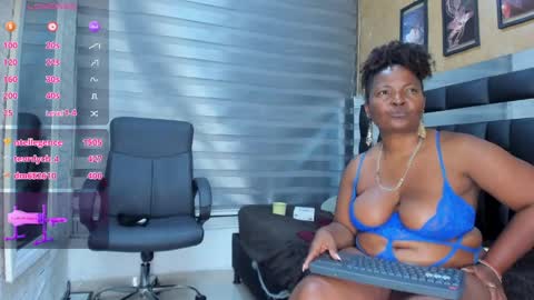 Snapshot of sheyla__ebony chatting on April 29, 2026, 12:16 am sheyla__ebony online show from April 29, 2026, 12:16 am