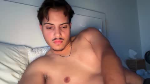 Snapshot of shezadeboy chatting on October 5, 2025, 11:02 pm shezadeboy online show from October 5, 2025, 11:02 pm