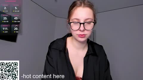 Snapshot of shh_sun chatting on February 28, 2026, 9:21 am Sun and Gangster online show from February 28, 2026, 9:21 am