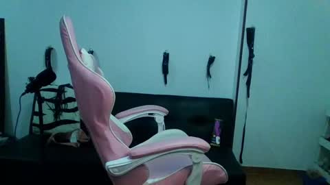 Snapshot of shineex chatting on February 12, 2025, 4:54 am Shinee online show from February 12, 2025, 4:54 am