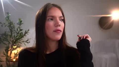 Snapshot of shiningstarrr chatting on October 13, 2025, 9:04 pm Nika online show from October 13, 2025, 9:04 pm