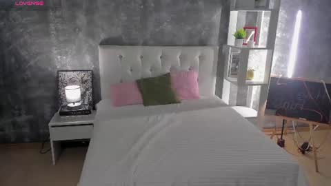 Snapshot of shiny_lisss chatting on June 18, 2026, 1:39 am Lisa online show from June 18, 2026, 1:39 am