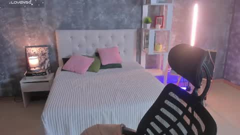 Snapshot of shiny_lisss chatting on August 2, 2026, 2:21 am Lisa online show from August 2, 2026, 2:21 am