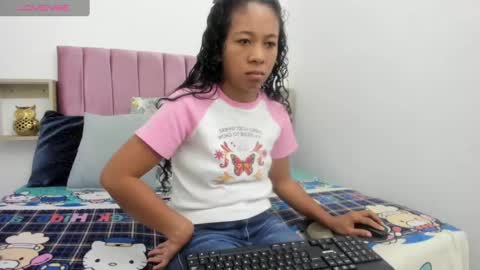 Snapshot of shira_sexylove chatting on February 14, 2025, 11:53 am shira_sexylove online show from February 14, 2025, 11:53 am