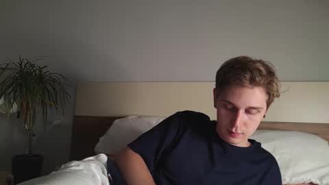 Snapshot of shirizo chatting on September 30, 2025, 9:42 pm Matthew online show from September 30, 2025, 9:42 pm