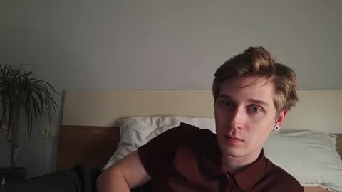 Snapshot of shirizo chatting on October 9, 2025, 10:19 pm Matthew online show from October 9, 2025, 10:19 pm