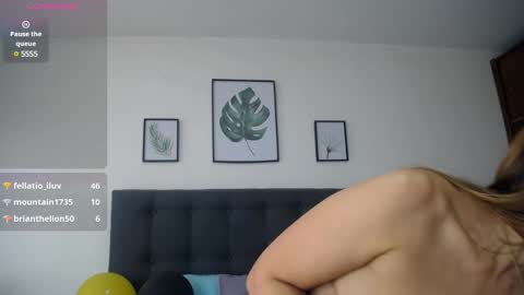 Snapshot of shirly_vannicelli chatting on January 2, 2025, 8:24 pm shirly online show from January 2, 2025, 8:24 pm