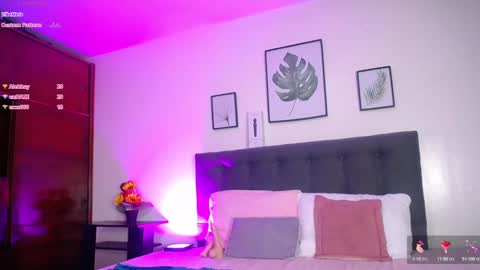 Snapshot of shirly_vannicelli chatting on February 5, 2025, 11:17 pm shirly online show from February 5, 2025, 11:17 pm