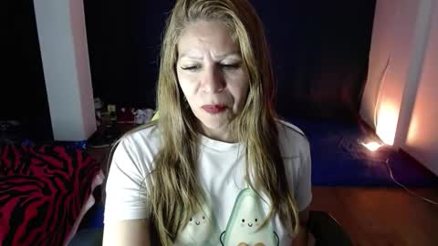 Snapshot of shirly_vannicelli chatting on October 14, 2025, 2:56 am shirly online show from October 14, 2025, 2:56 am